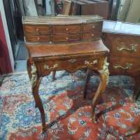 LADIES DESK