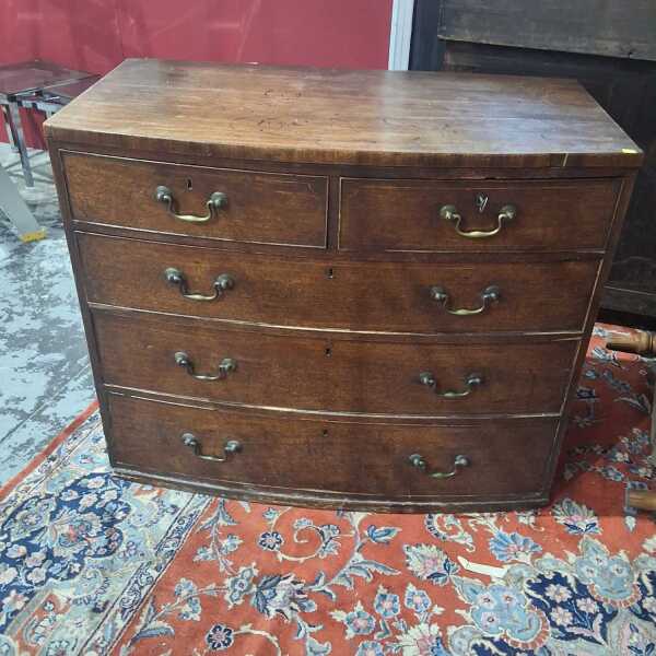CHEST OF DRAWERS