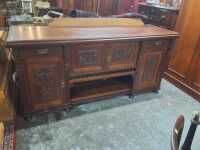 SIDEBOARD