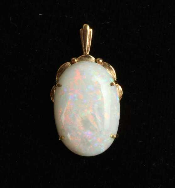 OPAL PENDANT