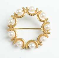 GOLD BROOCH
