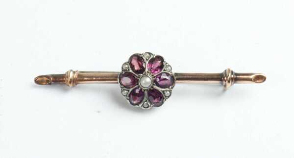GOLD BROOCH