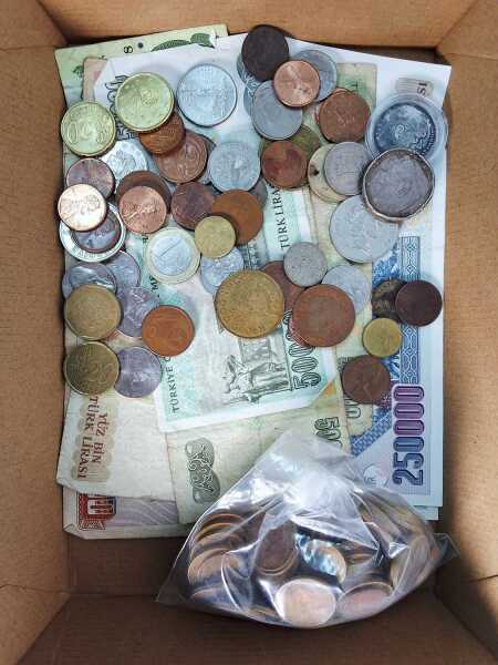 COINS & BANKNOTES