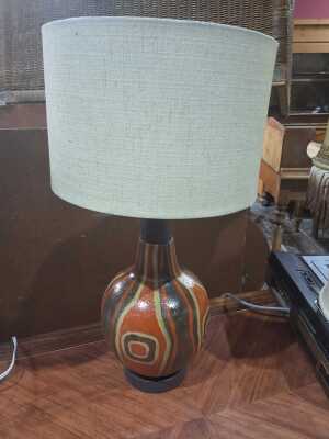 TABLE LAMP