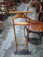 VALET STAND