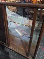 SHOP DISPLAY CABINET - 4