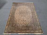 FLOOR RUG