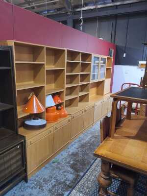 WALL UNIT