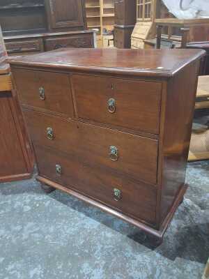 CHEST OF DRAWERS