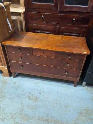 CHEST OF DRAWERS