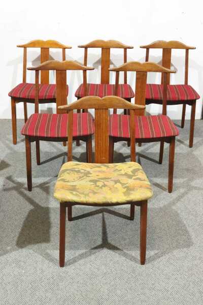 SET OF OAK DINING CHAIRS