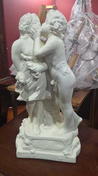 STATUE
