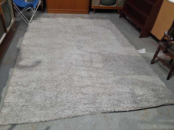 SHAG PILE RUG