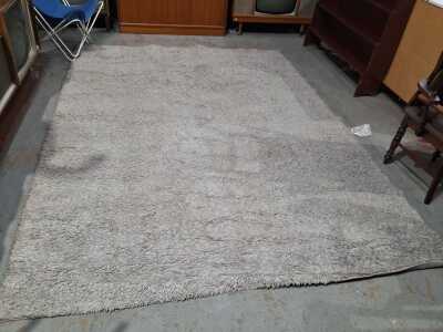 SHAG PILE RUG