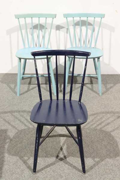 THREE J46 DINING CHAIRS