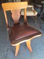 SWIVEL CHAIR