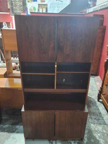 WALL UNIT