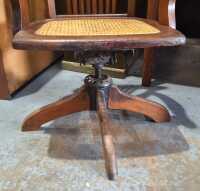 CAPTAINS CHAIR - 2