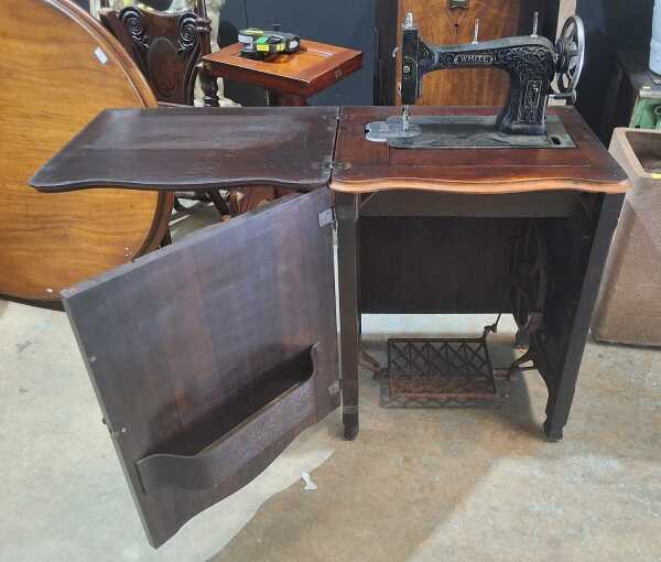 TREADLE SEWING MACHINE