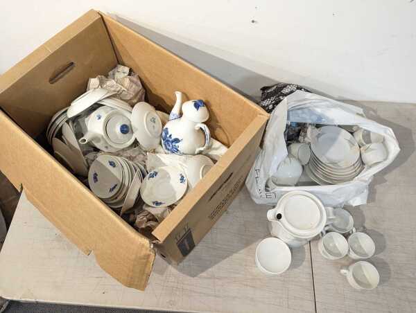 DINNER AND TEA SETS