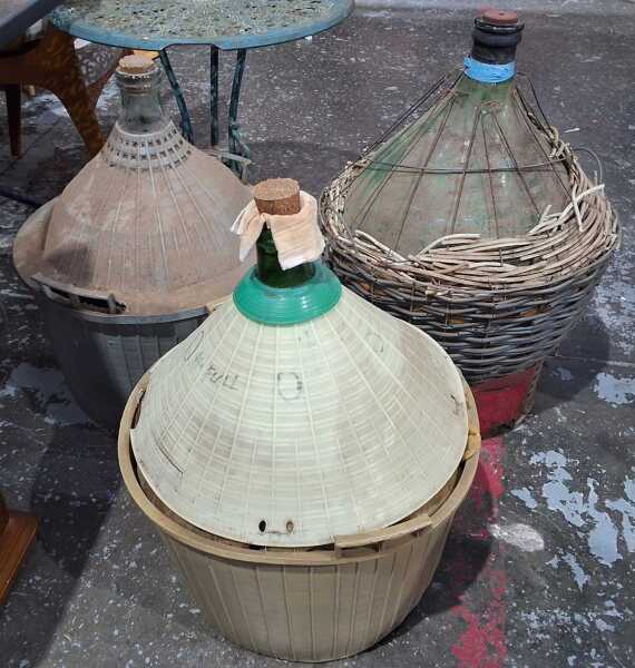 DEMIJOHNS