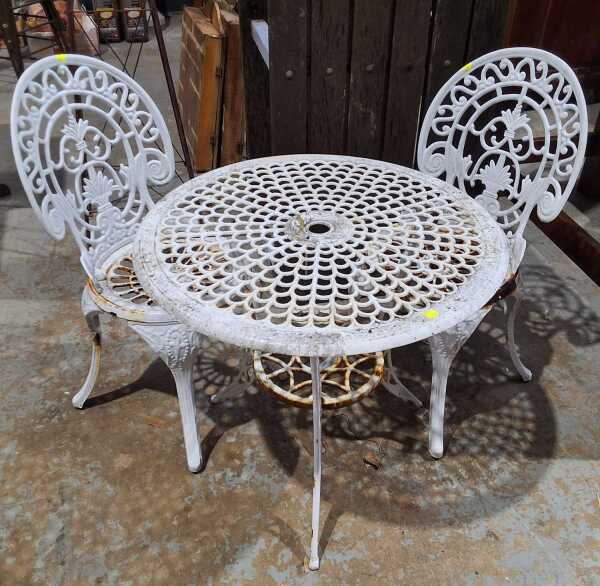 PATIO SETTING