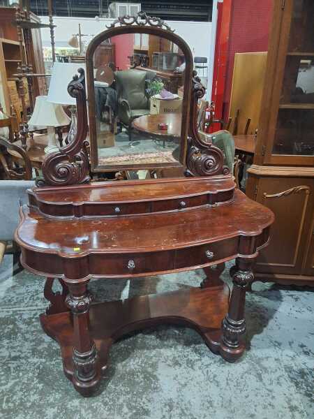 DRESSING TABLE