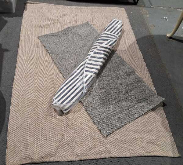 FLOORING LOT