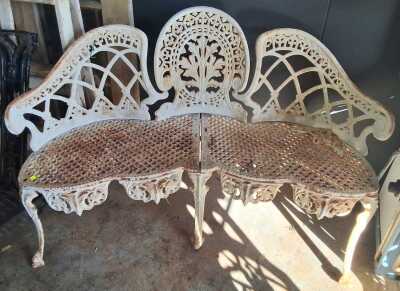 GARDEN BENCH