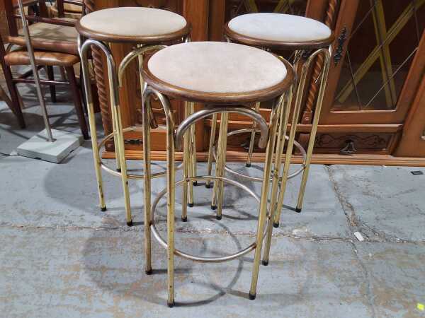 BAR STOOLS