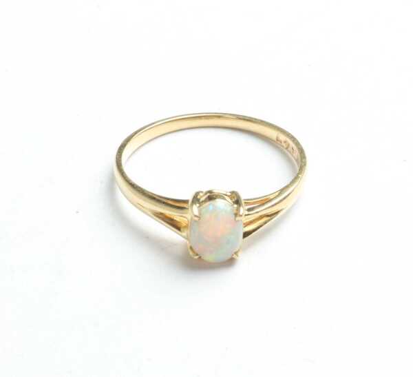 OPAL RING
