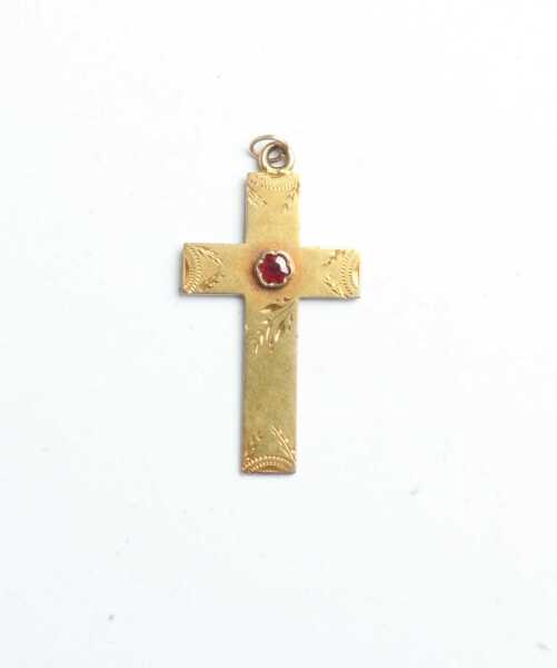 GOLD PENDANT