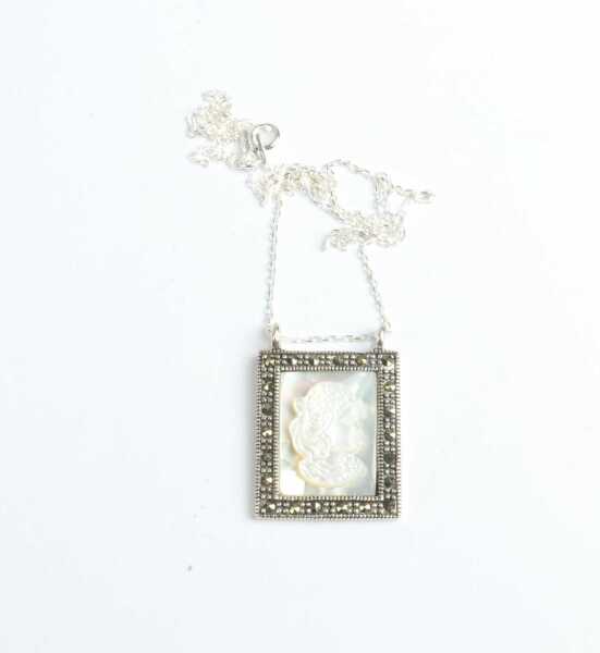 SILVER NECKLACE