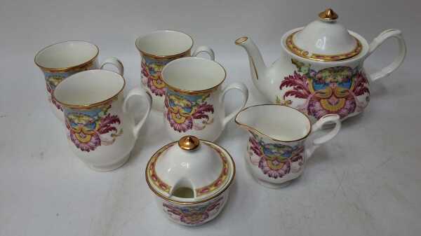 BLENHEIM PALACE TEA SET