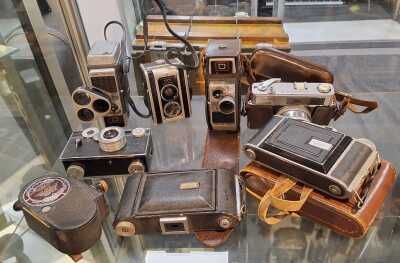 VINTAGE CAMERAS