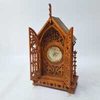 MANTEL CLOCK