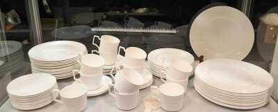 WEDGWOOD DINNER SERVICE