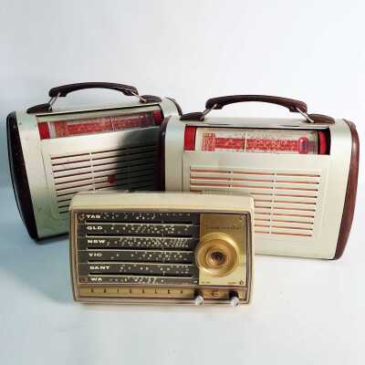 VINTAGE RADIOS