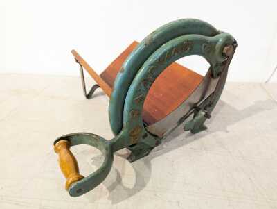Bread Slicer