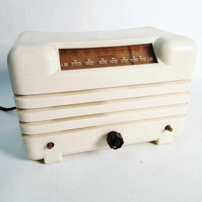 VINTAGE RADIO