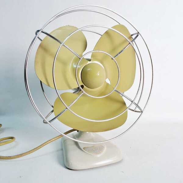 DESK FAN