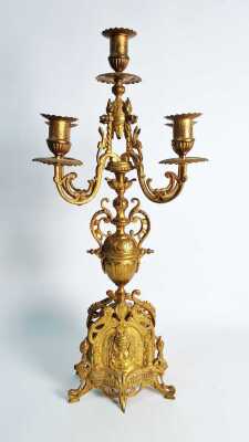 CANDELABRUM