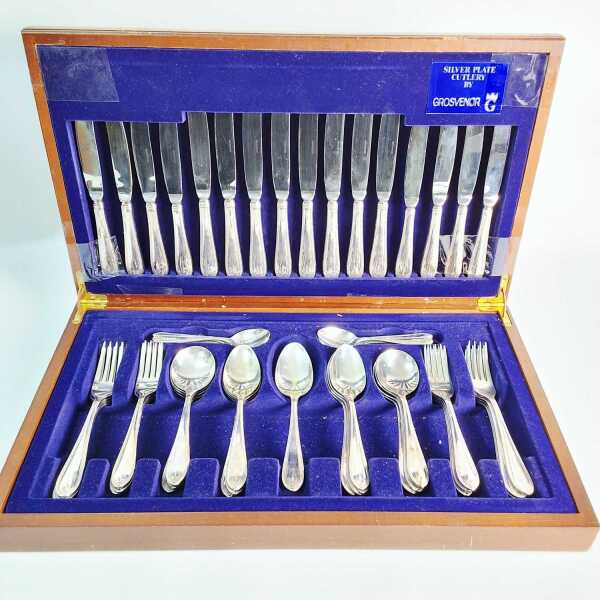 CUTLERY SET