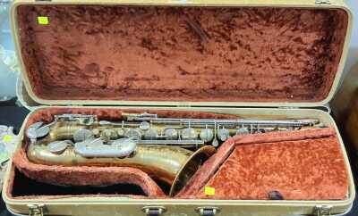 SAXOPHONE