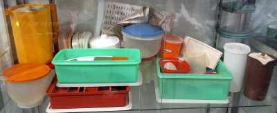TUPPERWARE