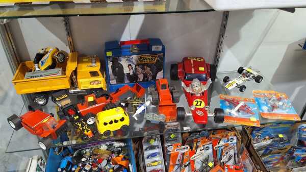 TOYS