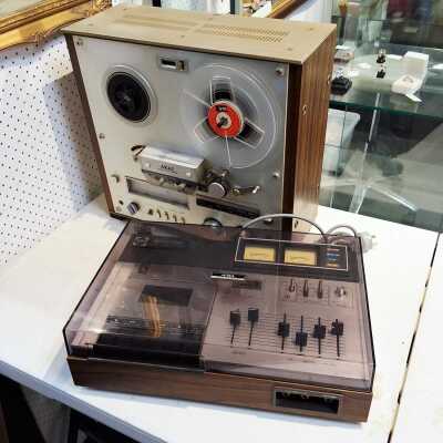 TAPE PLAYERS
