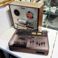 TAPE PLAYERS