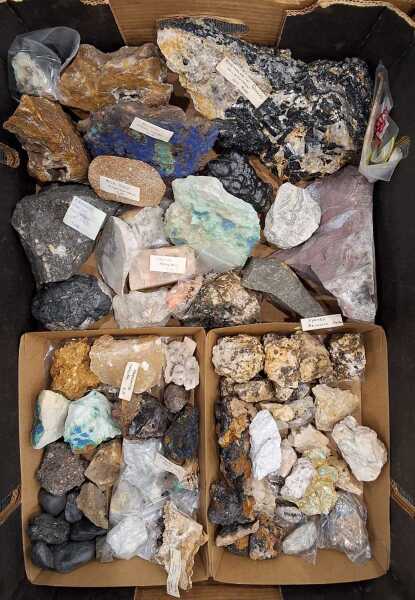 MINERAL SPECIMENS