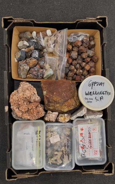 MINERAL SPECIMENS